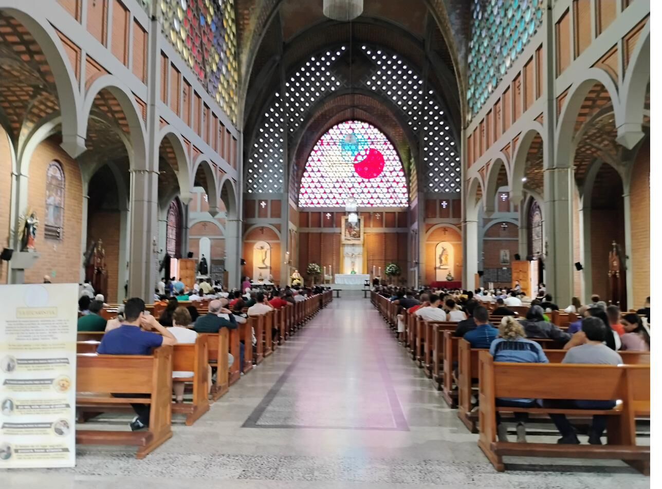 Congregación durante misa